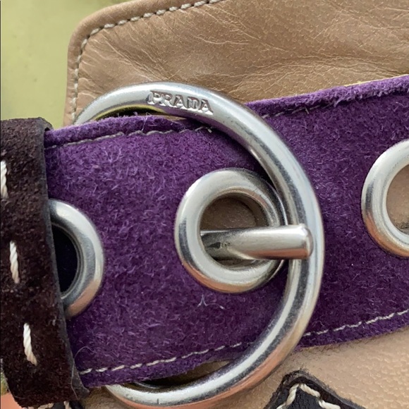 Adorable Prada kitten heeled mules - Picture 5 of 5